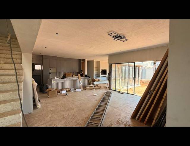 4 BEDROOM HOUSE FOR SALE IN FOUNTAINBROOK ESTATE